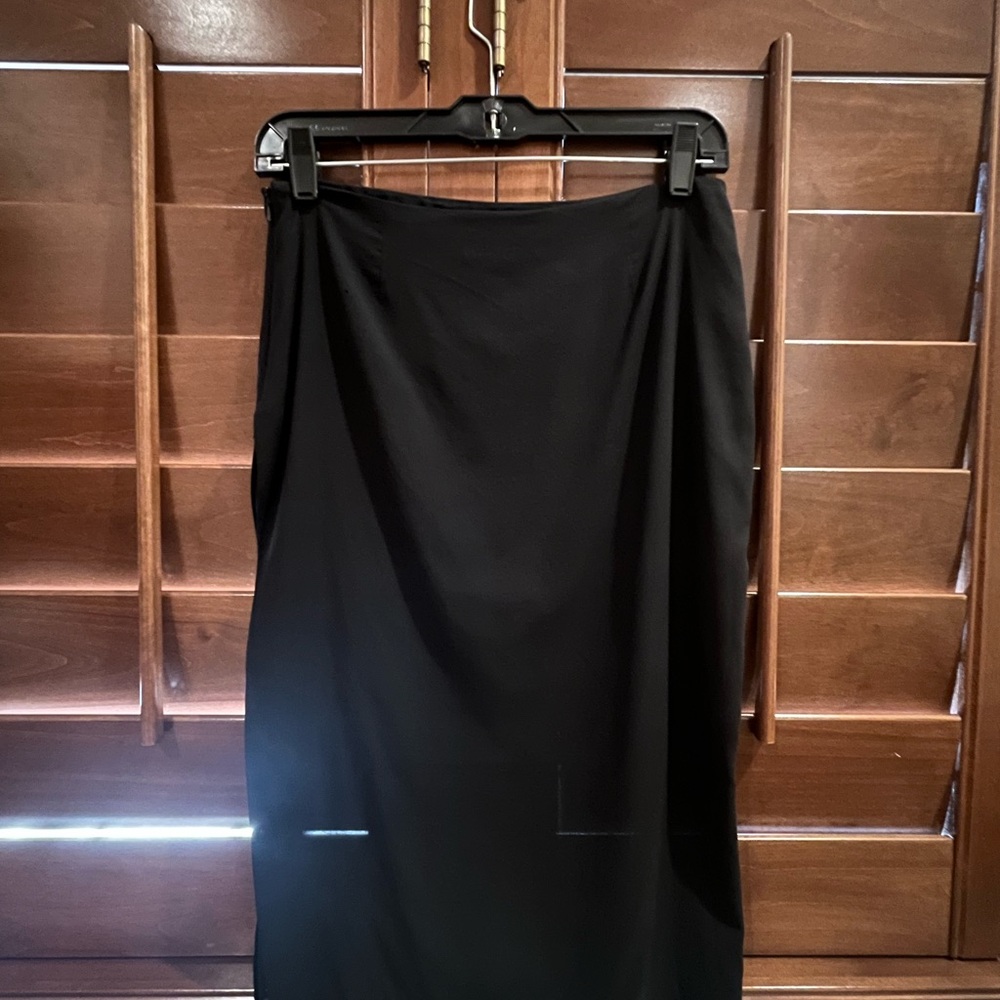 Mark Eisen Layered Elegant Black Skirt. Top Longer Layer with a Shorter Layer.